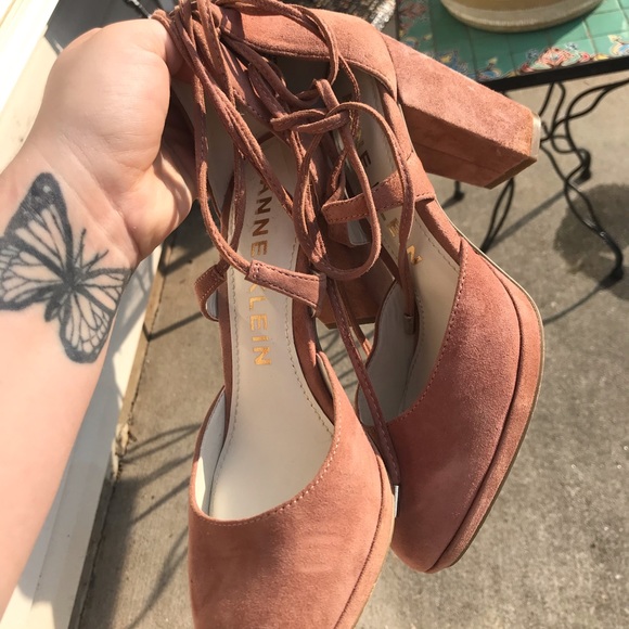 Anne Klein block heels - Picture 13 of 14